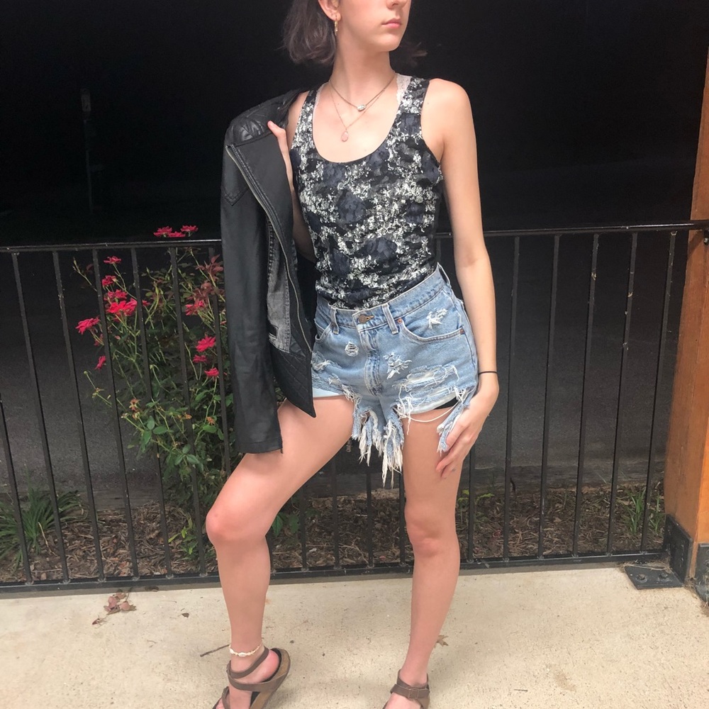 Lace Floral Racerback Tanktop - Picture 7 of 7